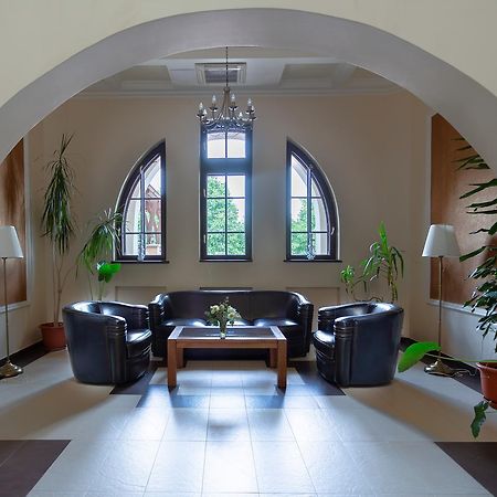 Готель Casa Danielescu Тиргу-Жіу Екстер'єр фото